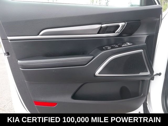 Used 2024 White Kia LX image 21