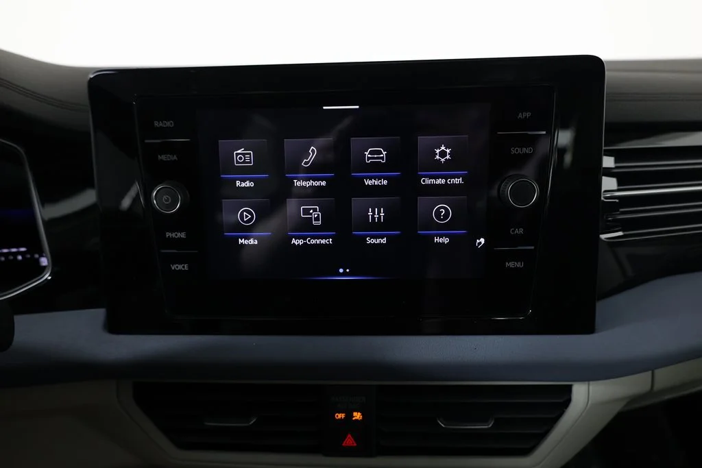 2025 Volkswagen Jetta SE - Photo 12