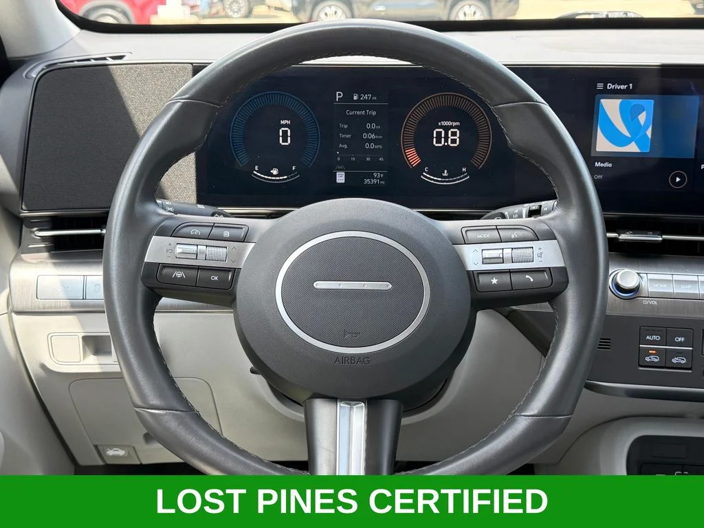 Used 2025 Black Hyundai SEL image 22