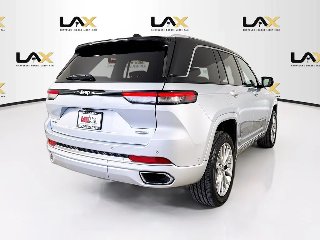 Used 2023 Silver Jeep Summit 4xe image 7