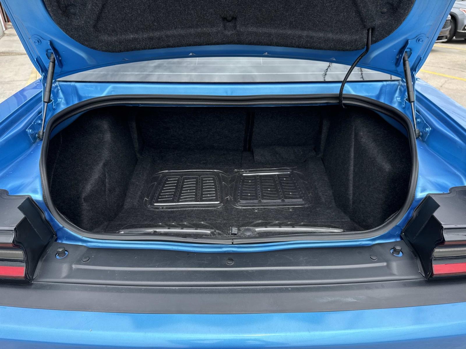 Used 2023 B5 Blue Pearlcoat Dodge R/T Scat Pack image 8