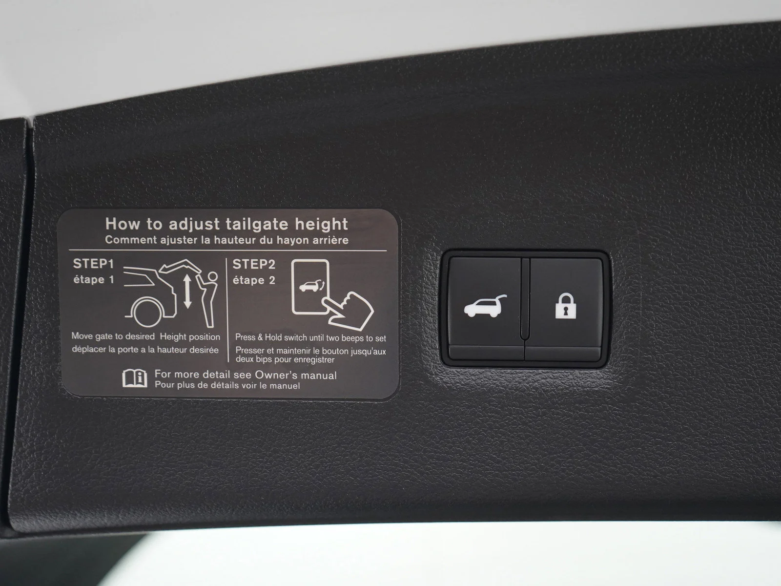 Used 2025 Radiant White INFINITI SENSORY image 19