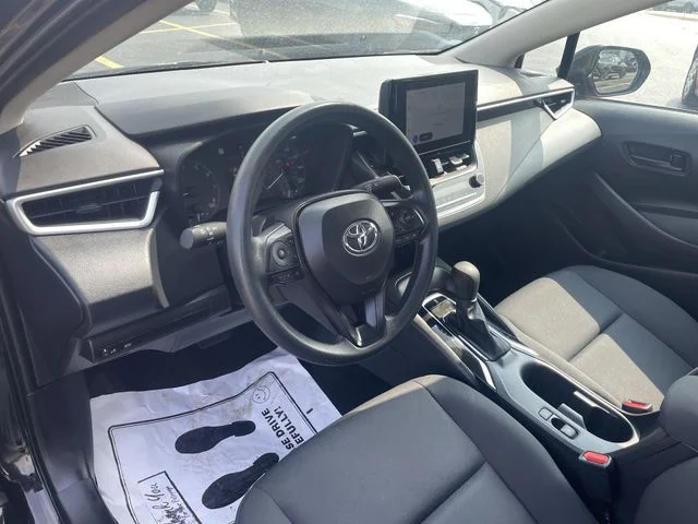 2025 Toyota Corolla LE - Photo 18