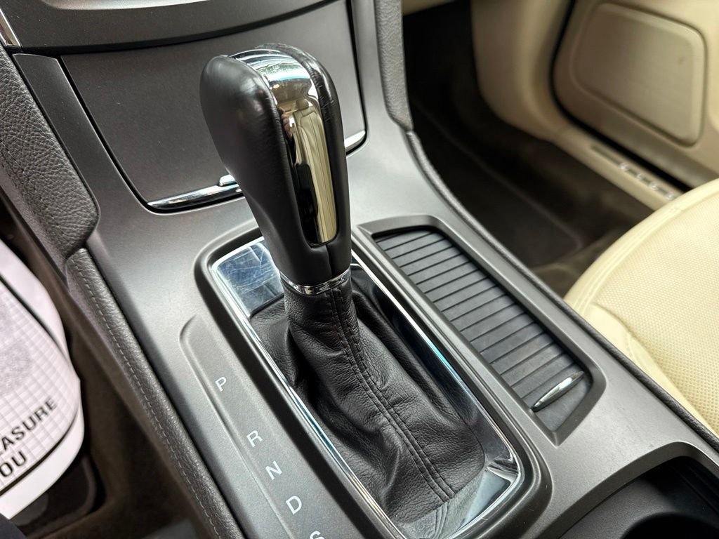 Used 2015 Brown Lincoln Base image 33