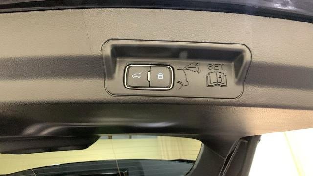 Certified Used 2025 Black Metallic Ford ST-Line image 75