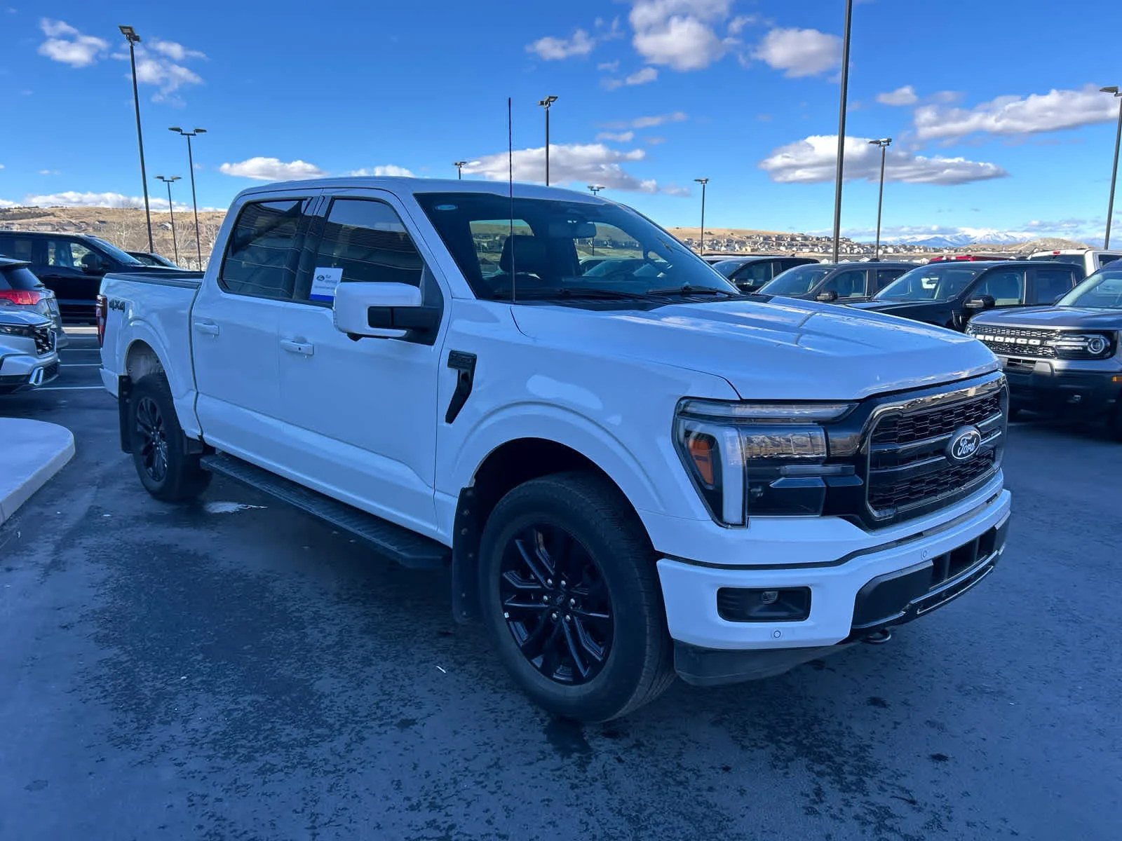 Certified Used 2025 Oxford White Clearcoat Ford LARIAT image 5