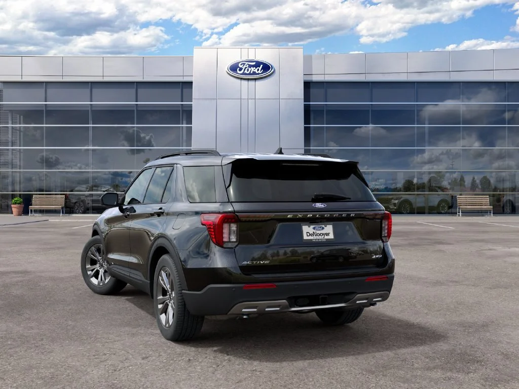 New 2027 Agate Black Metallic Ford Active image 8