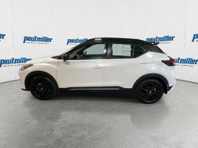 Certified Used 2021 Aspen White / Super Black Nissan SR image 7