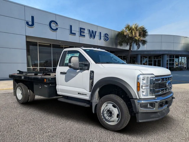 2025 Ford F-550SD XL