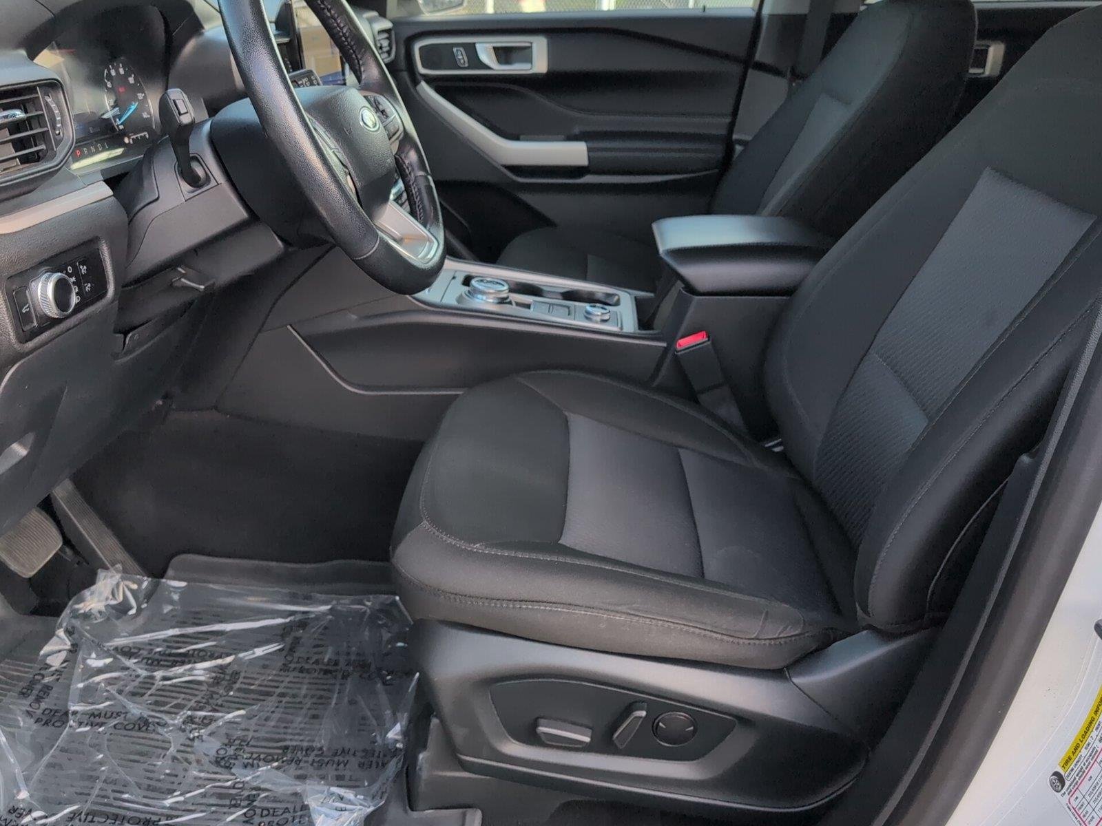 Used 2023 Star White Metallic Tri-Coat Ford XLT image 12