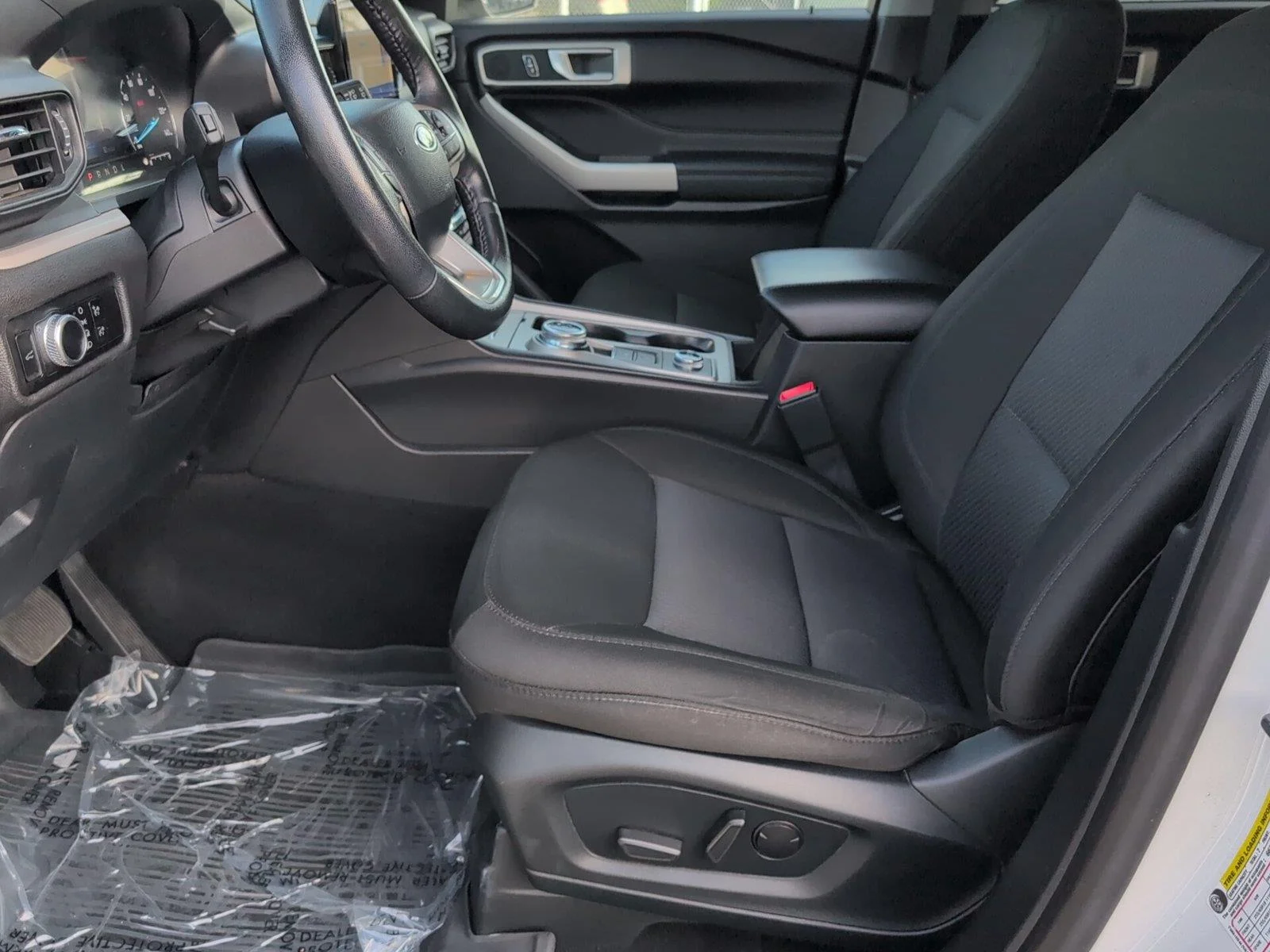 Used 2023 Star White Metallic Tri-Coat Ford XLT image 12