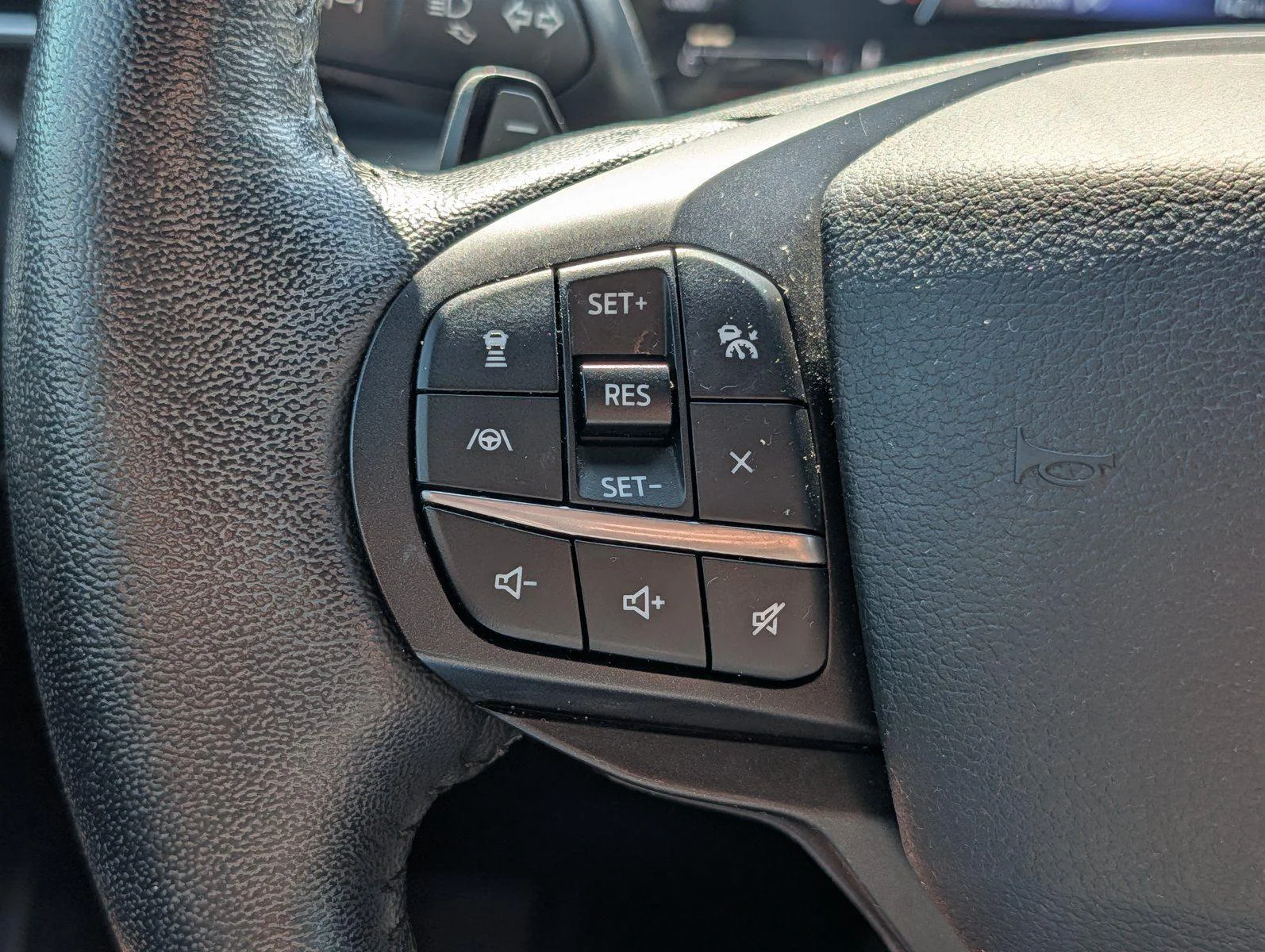 Used 2020 Iconic Silver Ford XLT image 24