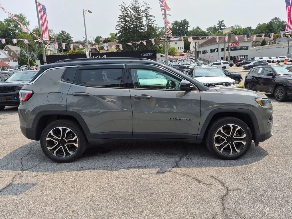 Used 2022 Gray Jeep Limited image 5