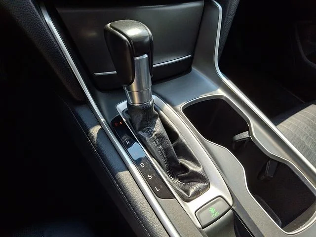 Used 2018 Gray Honda EX-L image 16