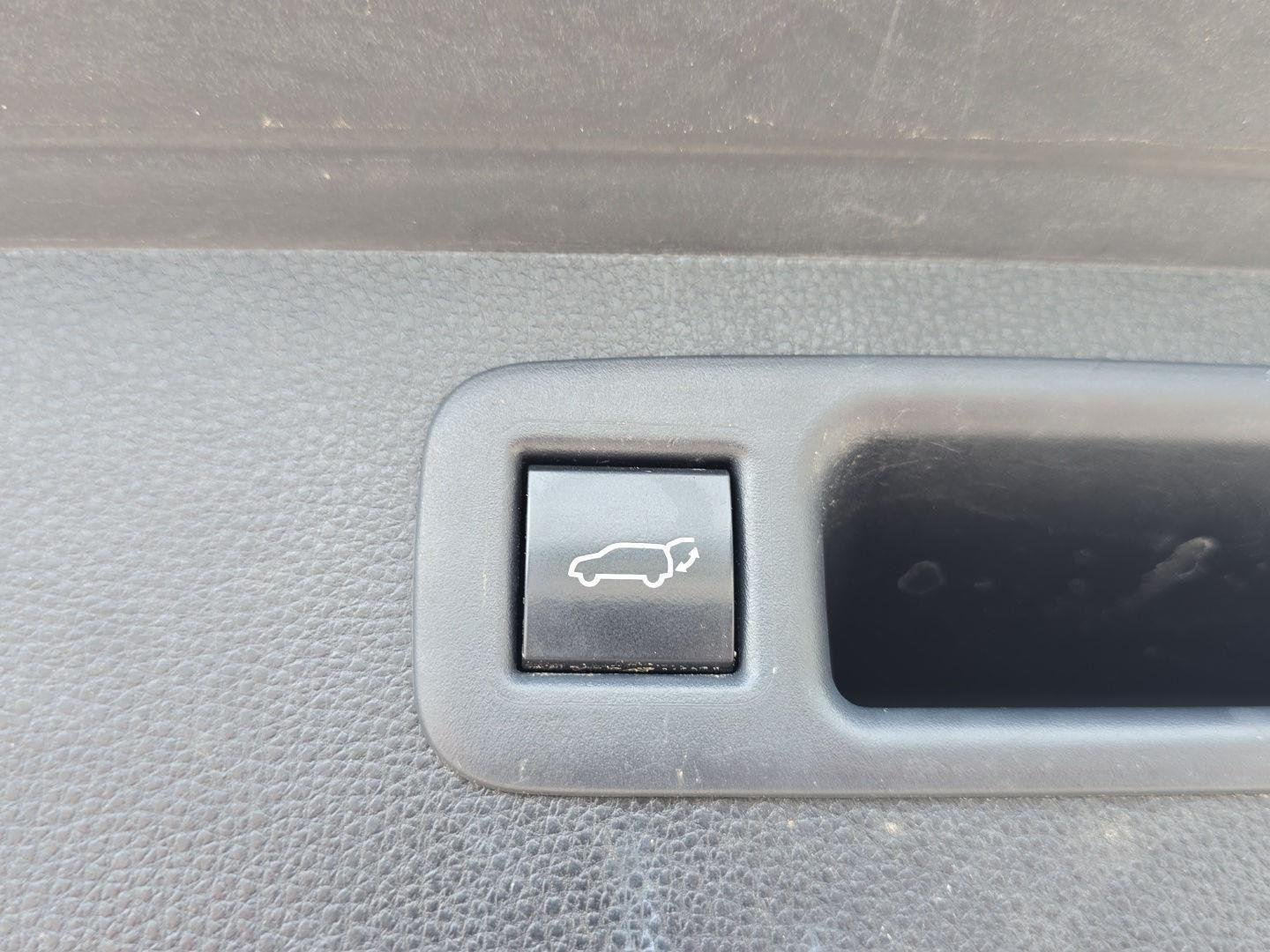 Used 2021 Magnetic Gray Metallic Toyota XLE image 7