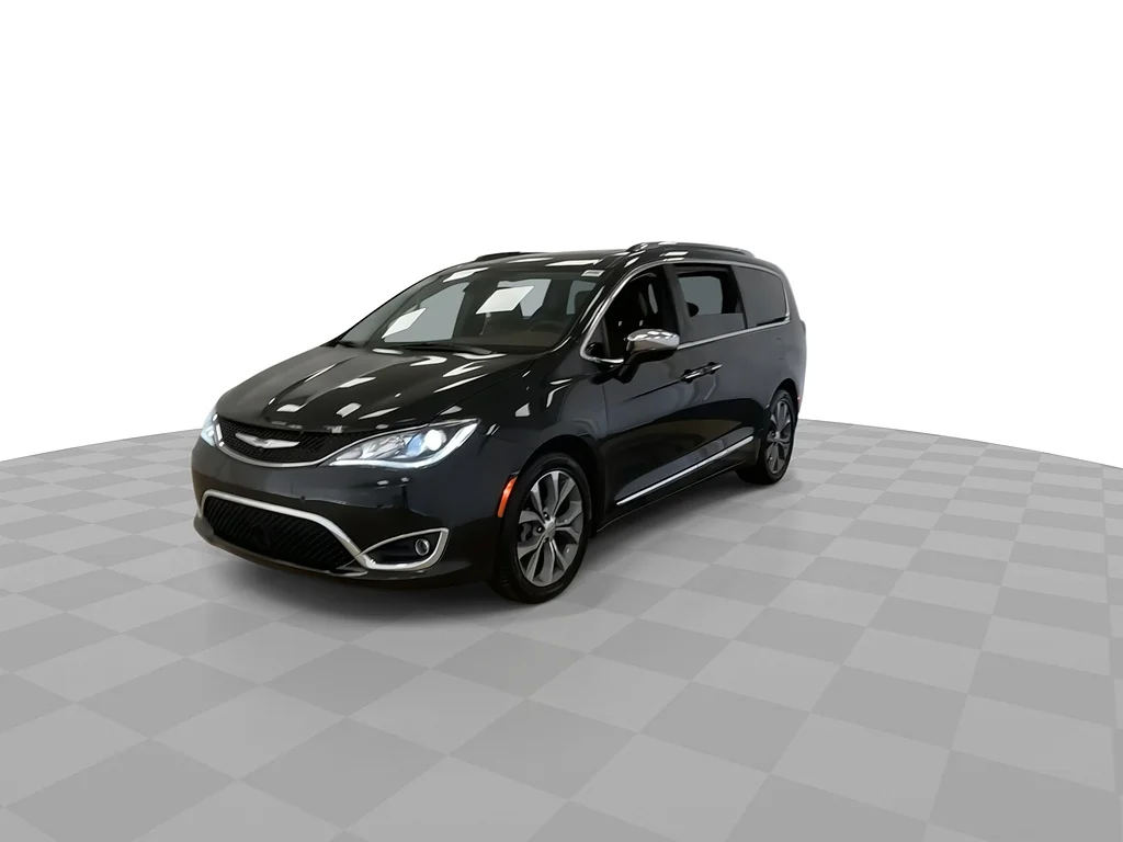 Used 2019 Brilliant Black Crystal Pearl Coat Chrysler Limited image 5