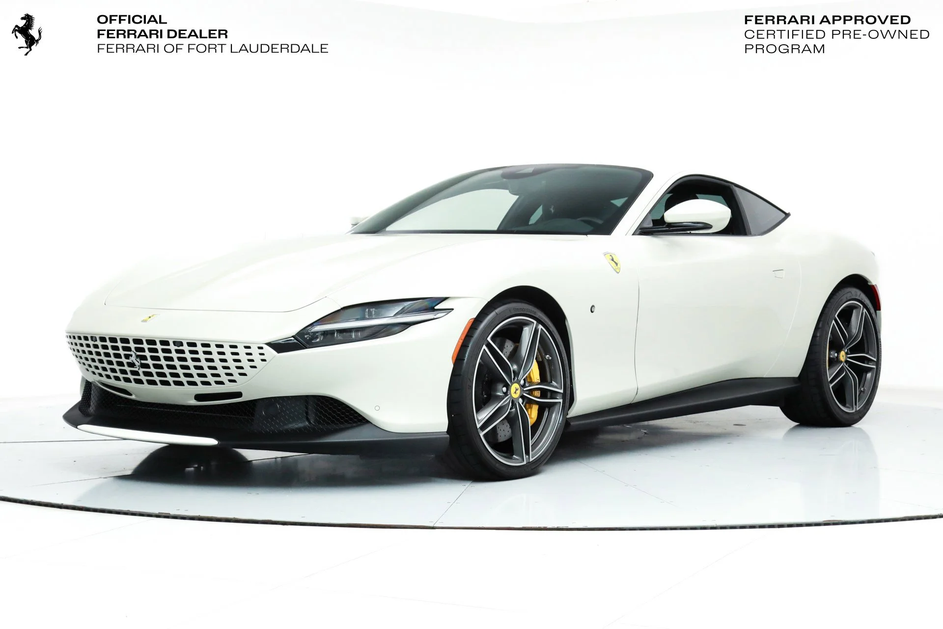 2023 Ferrari Roma Spider's photo