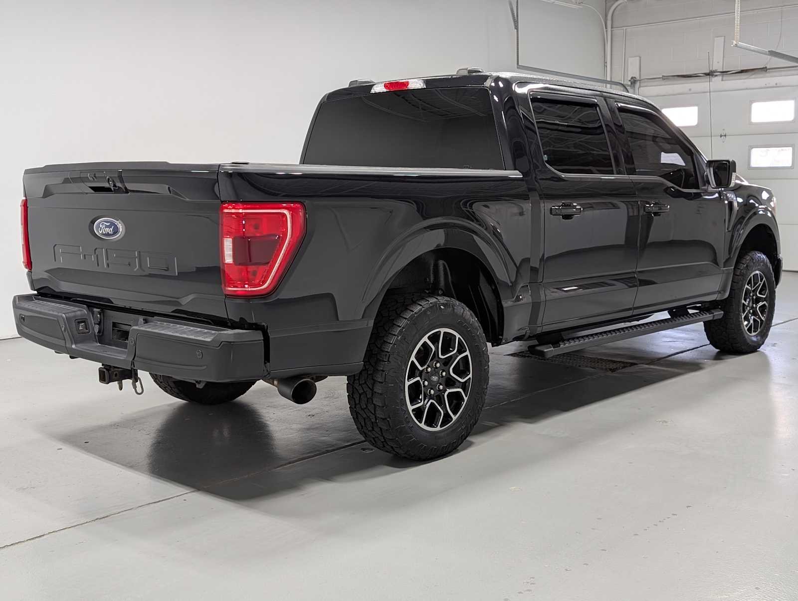 Used 2021 Agate Black Ford XLT image 8