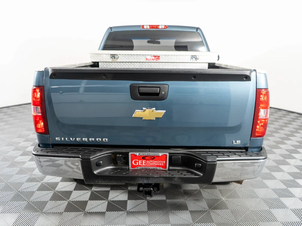 Used 2011 Blue Chevrolet LS image 5