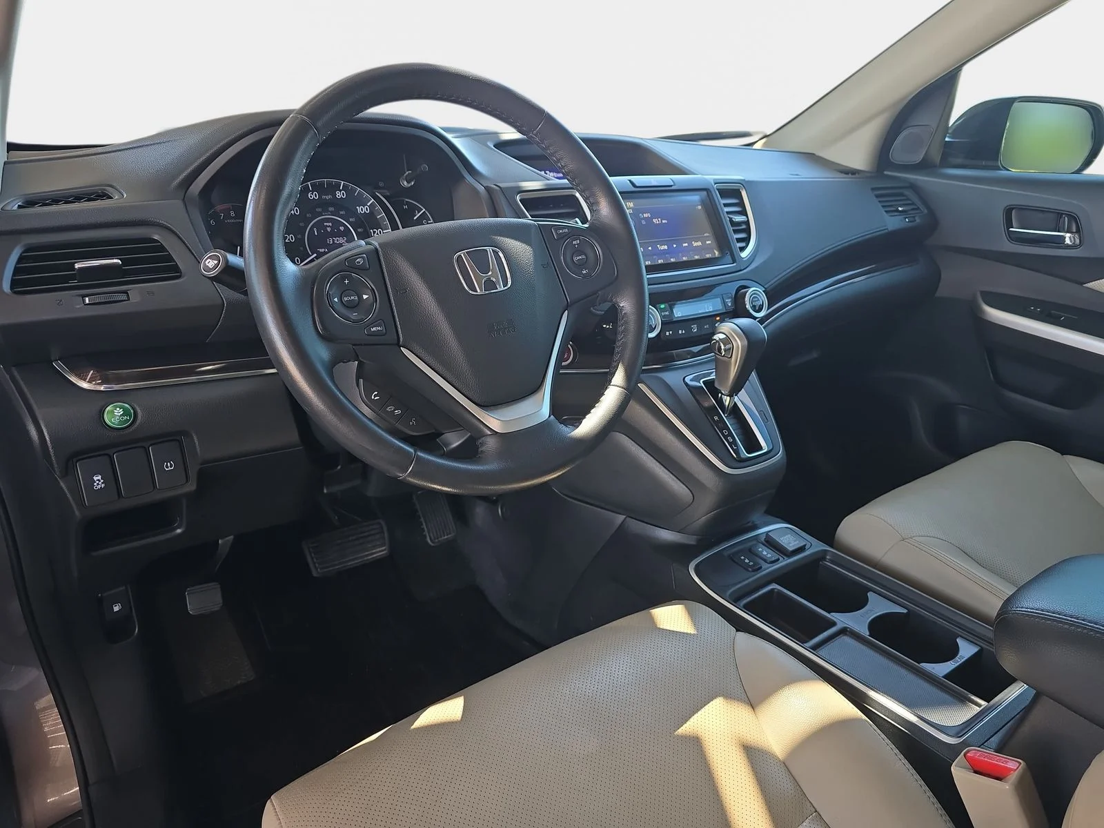 Used 2016 Alabaster Silver Metallic Honda EX-L image 18