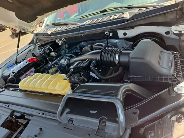 Used 2018 White Ford XL image 28
