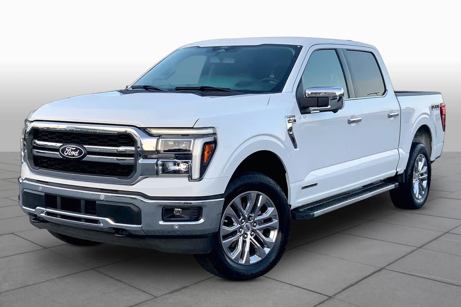 Used 2025 Oxford White Ford LARIAT image 2