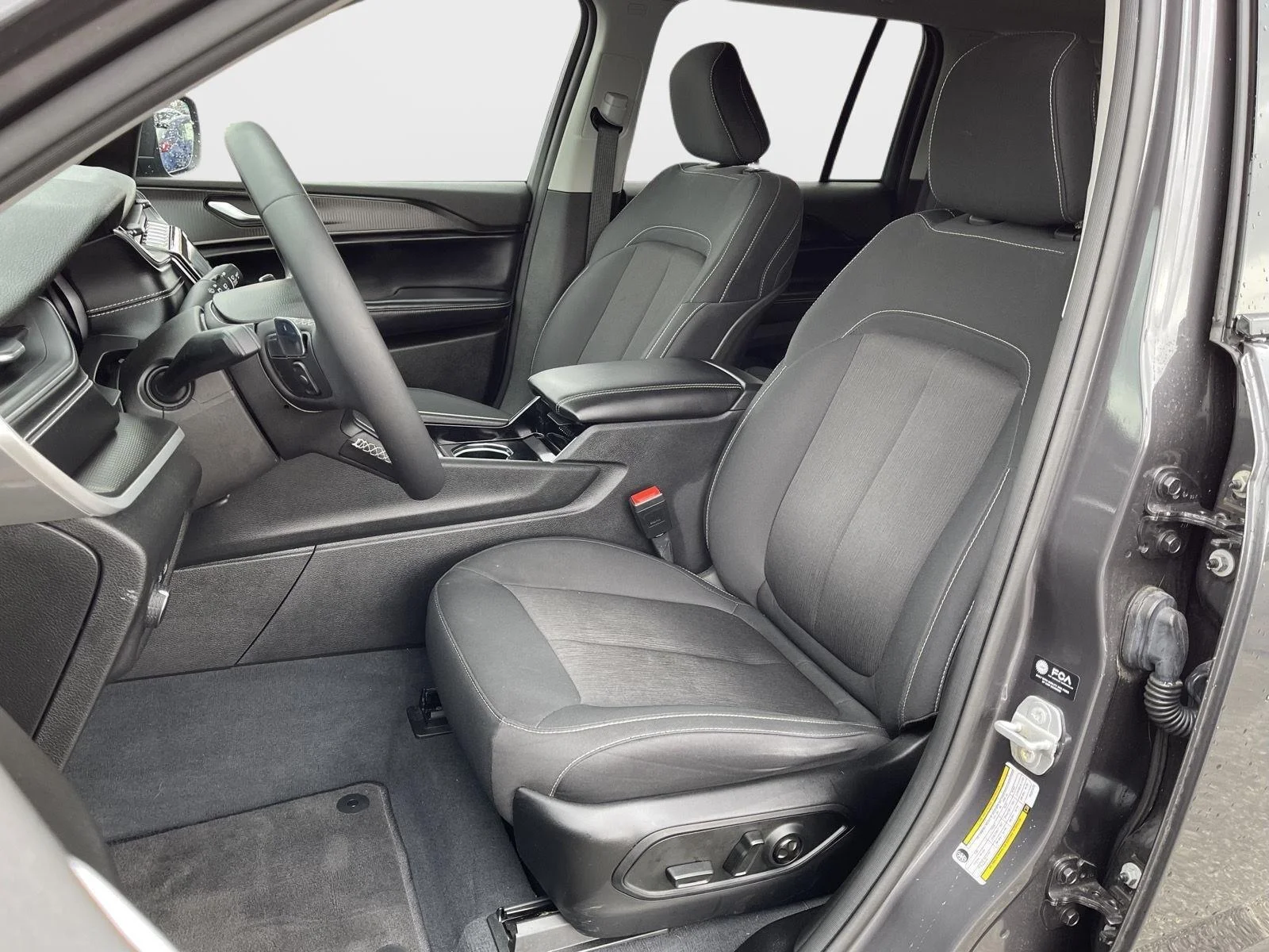Used 2023 Baltic Gray Metallic Clearcoat Jeep Laredo image 13