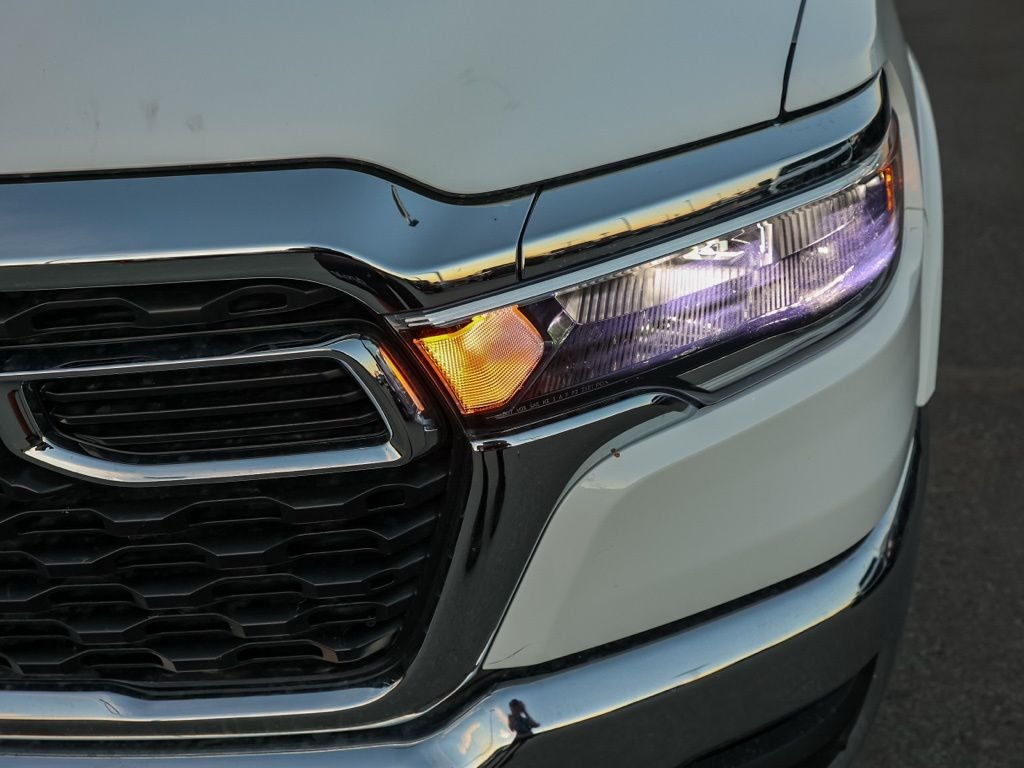 New 2026 Bright White Clear-Coat Exterior Paint RAM Big Horn/Lone Star image 9