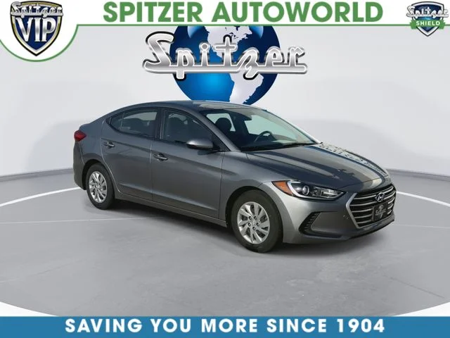 Used 2018 Gray Hyundai SE image 3