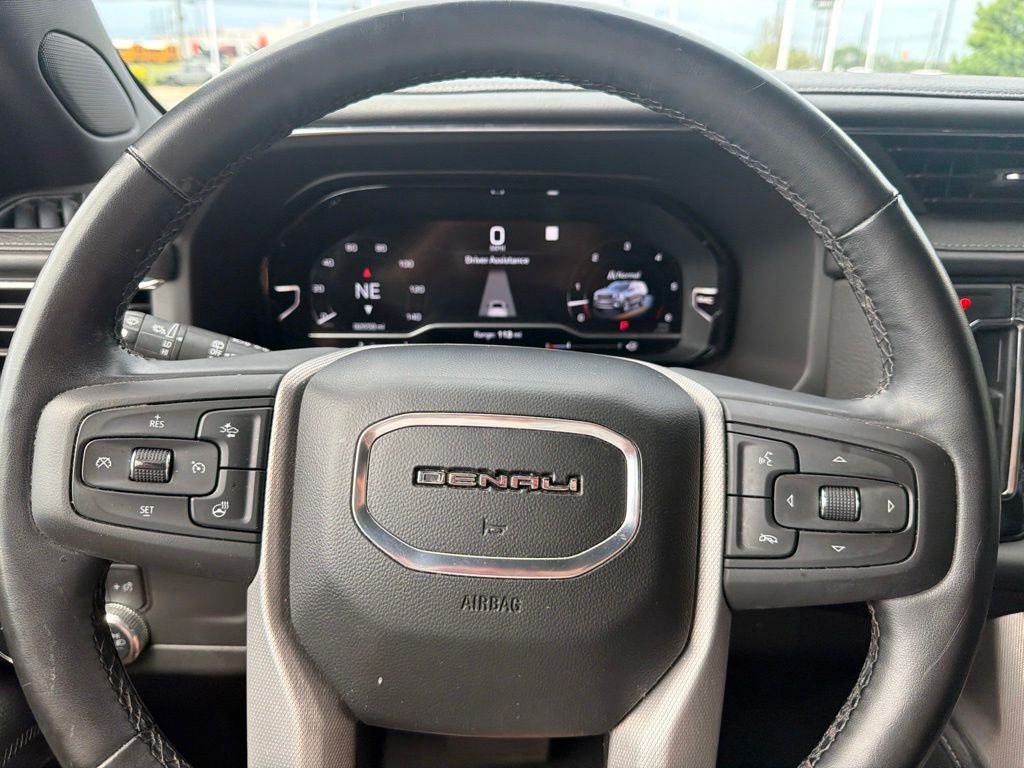 Used 2023 White GMC Denali image 18