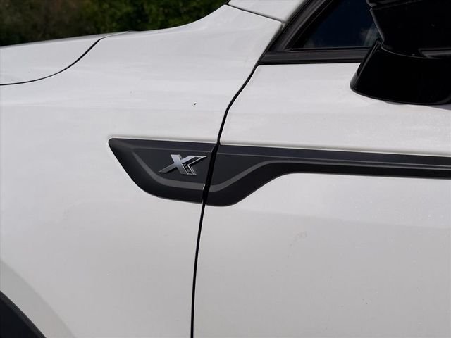 Used 2023 White Kia X-Line SX Prestige image 14