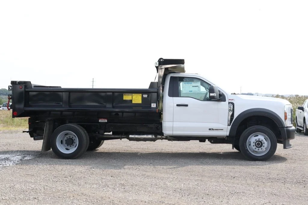2025 Ford F-550 Super Duty Chassis Cab XL - Photo 10