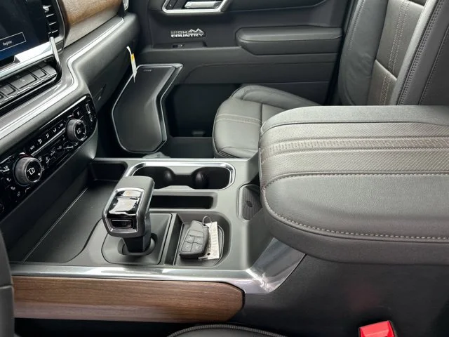 New 2026 Black Chevrolet High Country image 33
