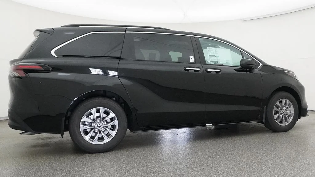 New 2026 Midnight Black Metallic Toyota XLE image 15