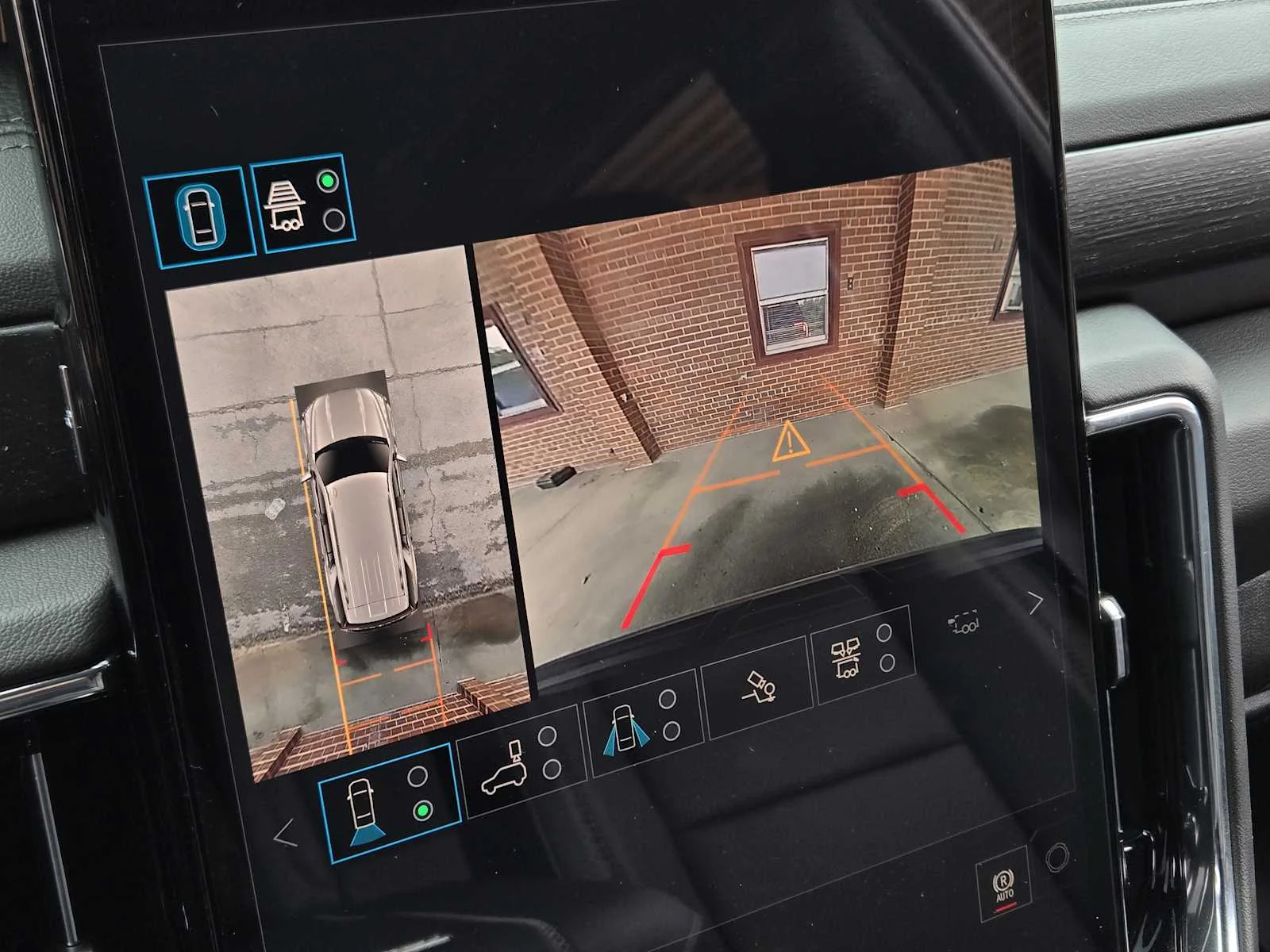 2026 GMC Yukon XL Denali - Photo 12