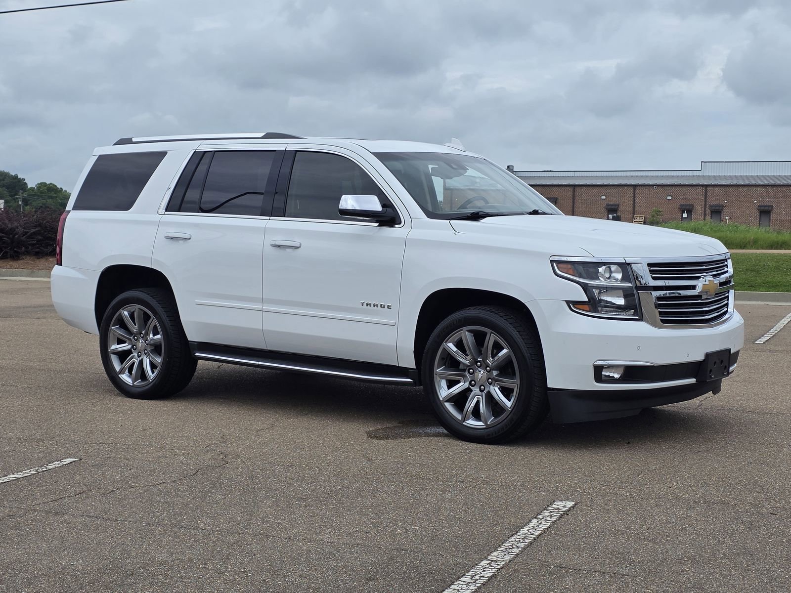 Used 2017 SUMMIT WHITE Chevrolet Premier image 3