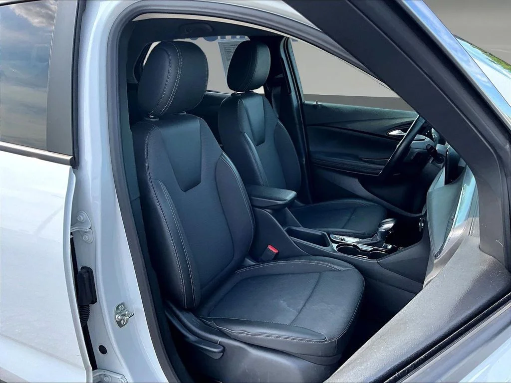Certified Used 2025 White Buick Preferred image 30