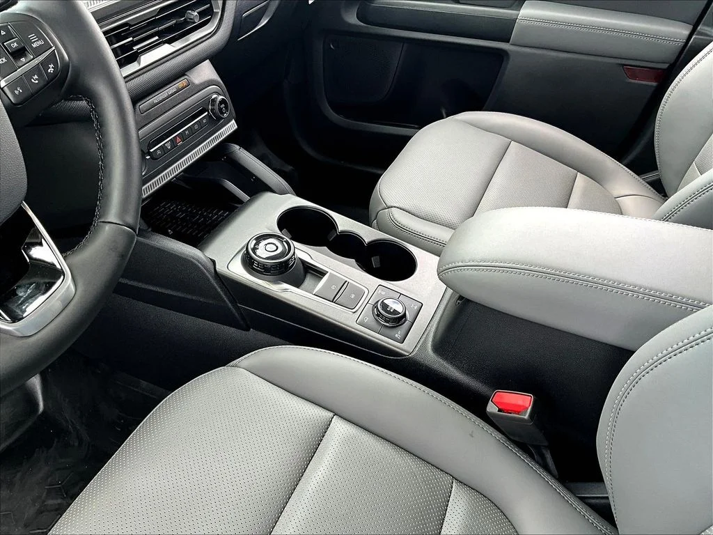 New 2025 Carbonized Gray Metallic Ford Badlands® image 23