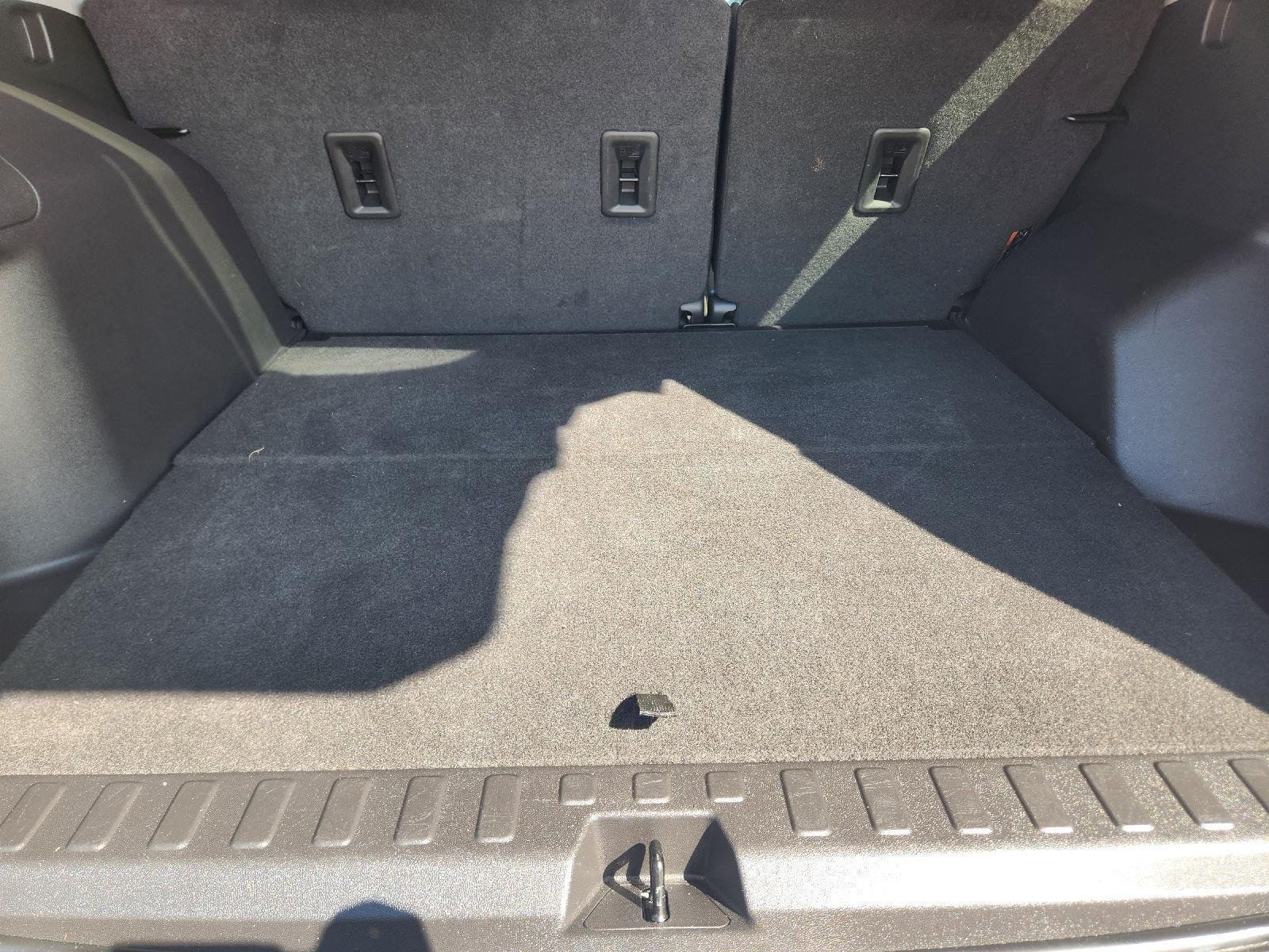 Used 2023 Summit White GMC AT4 image 32