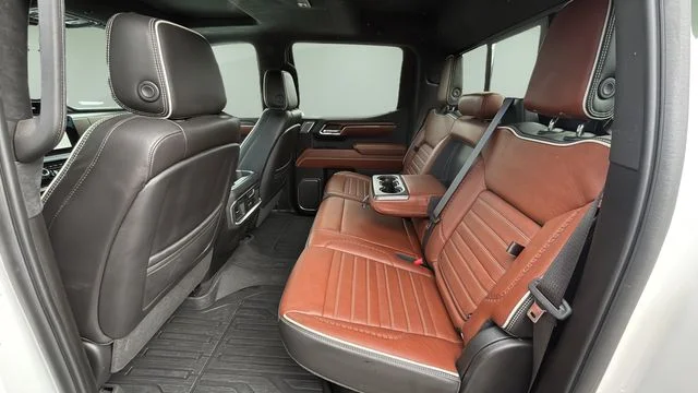 Used 2023 White GMC Denali Ultimate image 18