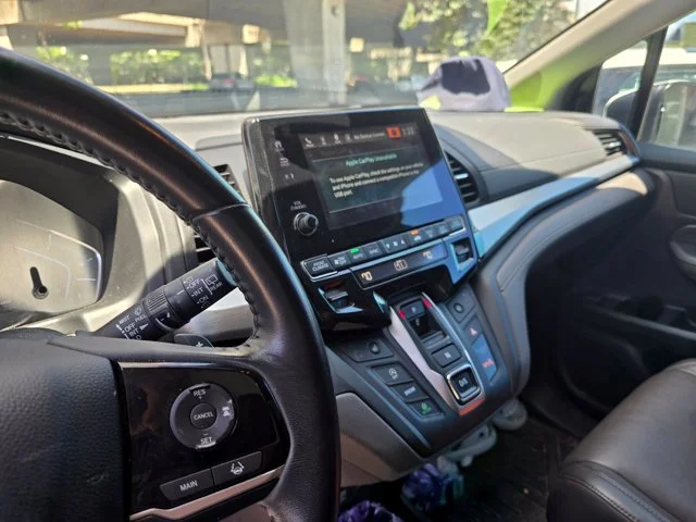 Used 2020 White Honda EX-L image 19