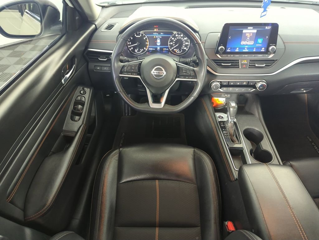 Used 2021 White Nissan 2.5 SR image 14