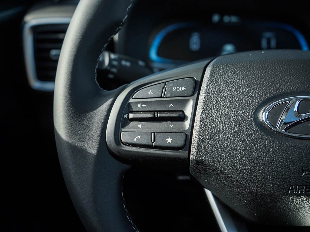 New 2026 Onyx Black Hyundai SEL FWD image 19