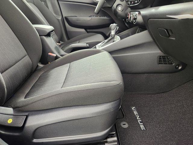 New 2026 Silver Hyundai SE image 17