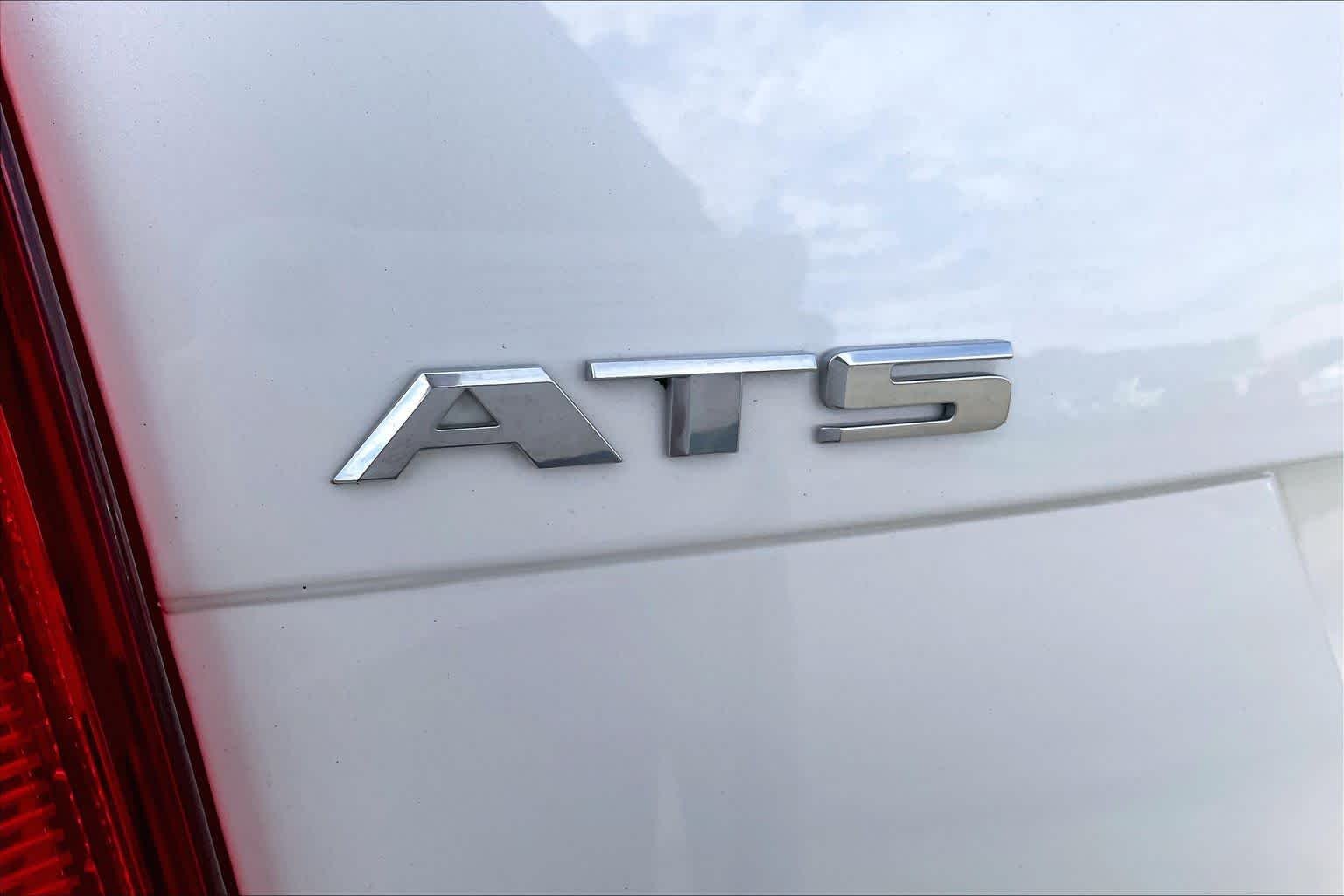 Used 2016 Crystal White Tricoat Cadillac Standard RWD image 10