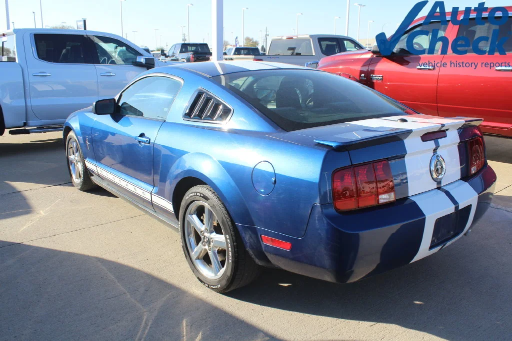Used 2008 Blue Ford  image 3