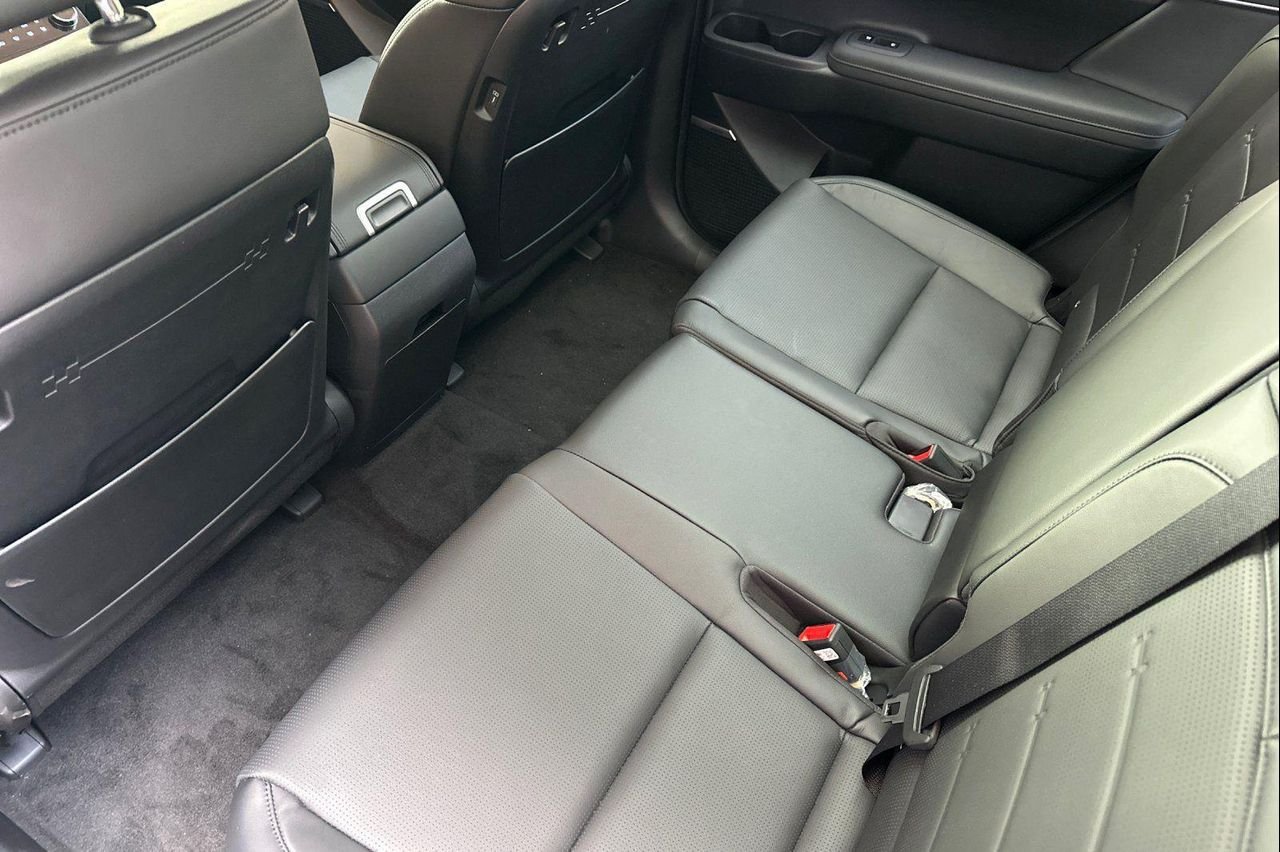 2026 Hyundai Santa Fe Limited - Photo 14