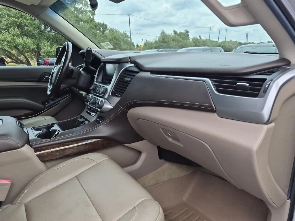 Used 2018 Silver Chevrolet LT image 36