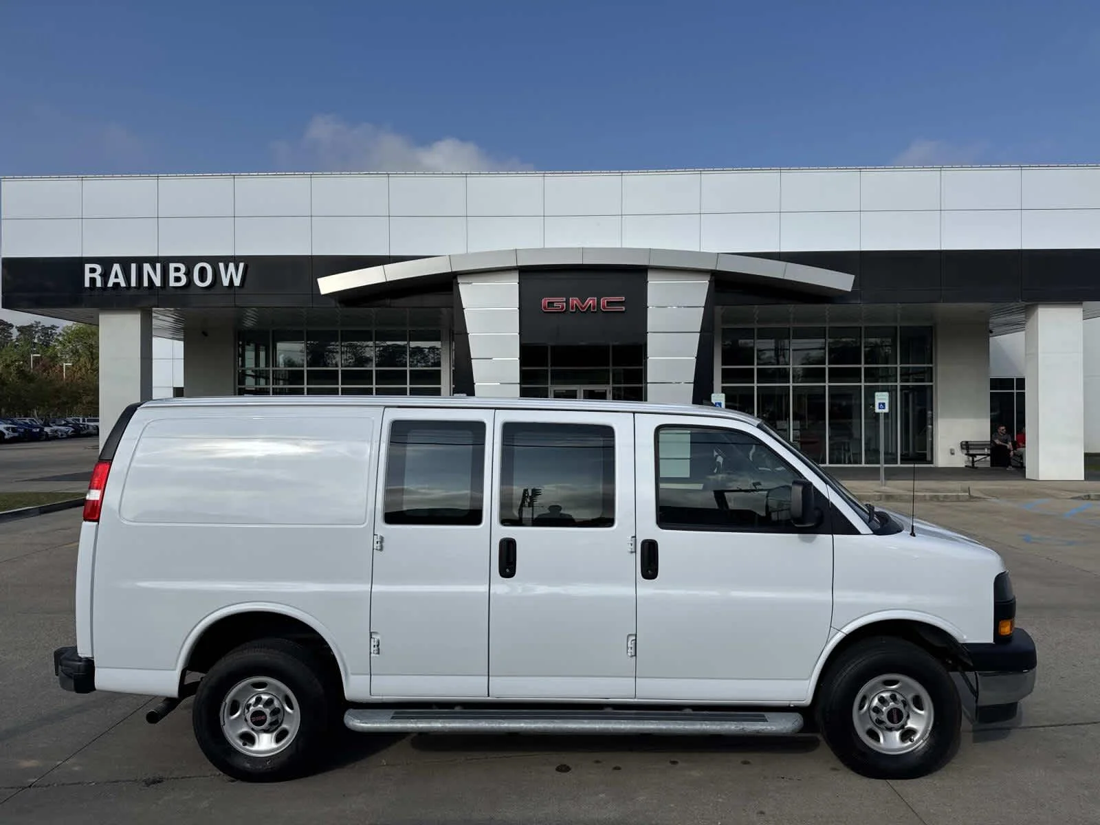 2024 GMC Savana 2500's photo