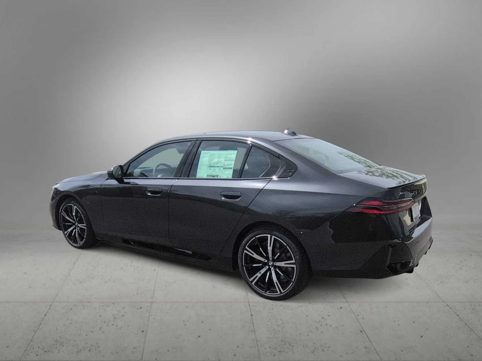 New 2027 Dark Graphite Metallic BMW 550e xDrive image 6